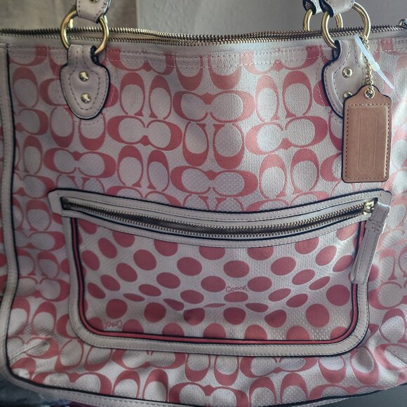 GUC Coach Dot Hallie Tote Melon & Ivory Fabric w/Ivory Leather Trim Pockets - Picture 2 of 13